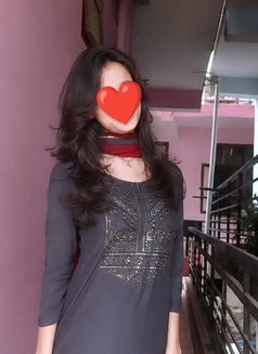 Ragini - puta in Kathmandu Photo 2 of 2