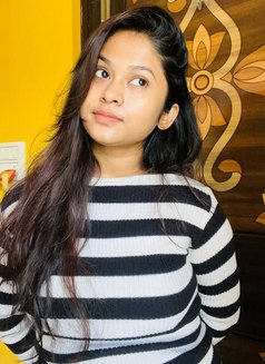 Ragini Sarama Call Girl Service - escort in Mumbai Photo 2 of 2