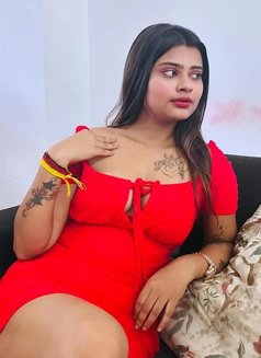 Ragini Sharma Call Girl Service - puta in Ahmedabad Photo 1 of 2