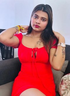 Ragini Sharma Call Girl Service - puta in Ahmedabad Photo 2 of 2