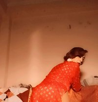 Raginicross - Transsexual escort in New Delhi