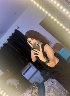 Raha - Transsexual escort in Gurgaon Photo 1 of 5