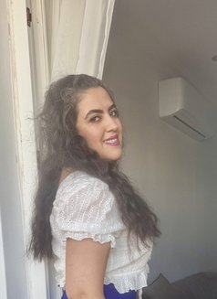 Raha - puta in Muscat Photo 9 of 9