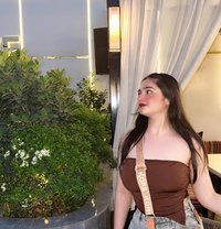 Raha Sharma - puta in Sharjah Photo 2 of 4