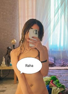 Raha - puta in Muscat Photo 5 of 5