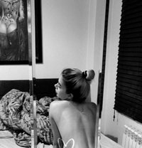 Raha - escort in Muscat Photo 3 of 6