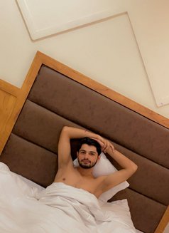 Rahat - Acompañantes masculino in Mumbai Photo 2 of 4