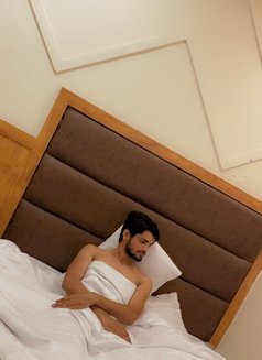 Rahat - Acompañantes masculino in Mumbai Photo 6 of 7