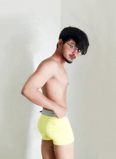 Rahat - Male escort in New Delhi Photo 2 of 7
