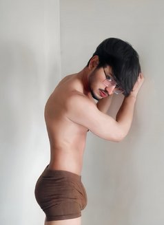Rahat - Male escort in New Delhi Photo 4 of 7