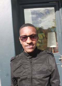 Raheem - Male escort in Cape Town Photo 7 of 9