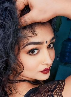 Rahi6644 - Transsexual escort in Navi Mumbai Photo 2 of 3