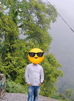 Ronit - Male companion in Noida Photo 2 of 5