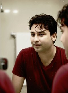 Rahul - Acompañantes masculino in Dhaka Photo 2 of 2