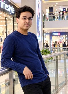 Rahul - Acompañantes masculino in Dhaka Photo 1 of 2