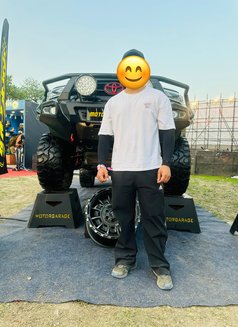 Rahul Bull - Male escort in New Delhi Photo 2 of 3