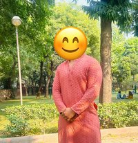 Rahul Bull - Acompañantes masculino in New Delhi