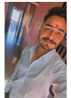 Rahul Chawla - Acompañantes masculino in Ahmedabad Photo 1 of 1