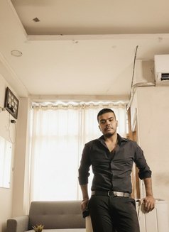 Rahul Dev - Acompañantes masculino in New Delhi Photo 6 of 7