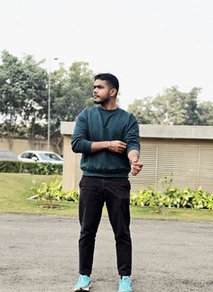 Rahul Dev - Acompañantes masculino in New Delhi Photo 3 of 9