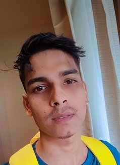 Rahul - Male escort in Kolkata Photo 2 of 6