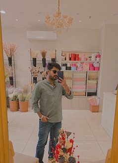 Rahul - Male adult performer in Ahmedabad Photo 2 of 2