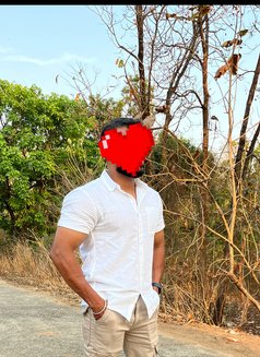 Rahul - Male escort in Chennai Photo 2 of 4