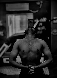 Rahul - Acompañantes masculino in Kolkata Photo 1 of 3