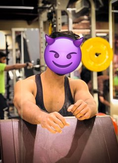 Rahul - masseur in Kolkata Photo 1 of 5