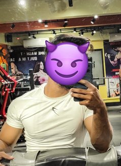 Rahul - masseur in Kolkata Photo 3 of 5