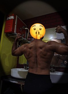 Rahul - masseur in Kolkata Photo 4 of 5