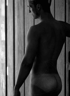 Rahul - Masajista in Kolkata Photo 2 of 2