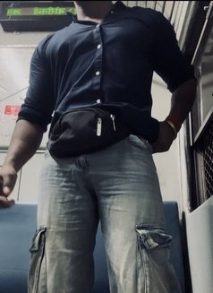 Rahul - Male escort in Mumbai Photo 2 of 3