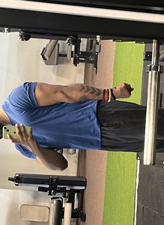 Rahul - Male escort in Mumbai Photo 3 of 3