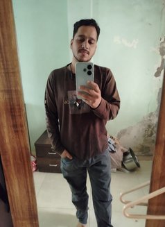 Rahul - Male escort in Mumbai Photo 3 of 3