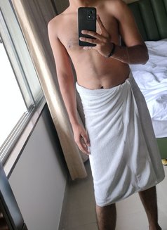 Rahul - Male escort in Mumbai Photo 2 of 2