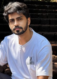 Rahul - Male escort in New Delhi Photo 1 of 2