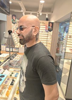 Rahul - Male escort in New Delhi Photo 8 of 9