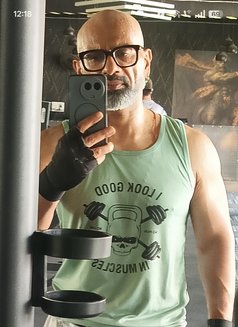 Rahul - Acompañantes masculino in New Delhi Photo 1 of 6