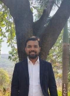 Rahul - Acompañantes masculino in Pune Photo 1 of 3
