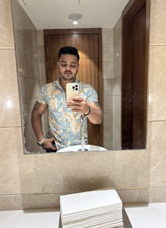 Rahul Magical Hands - Male escort in Mumbai Photo 3 of 7