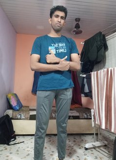 Rahul Massage Service - Male escort in Mumbai Photo 3 of 3