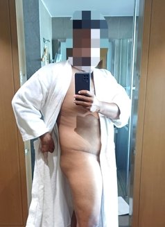 Rahul Massager - masseur in Bangalore Photo 1 of 3