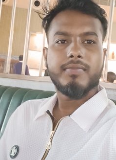 Rahul Mondal - masseur in Kolkata Photo 3 of 3