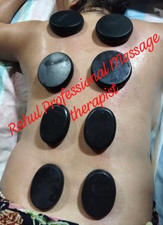 Rahul Professional Massage Therapist - Masajista in Kolkata Photo 8 of 13