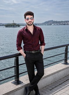 Rahul Raj - Male escort in Mumbai Photo 1 of 3