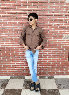 Řähūľ Ŕãjpùť - Male escort in New Delhi Photo 14 of 14
