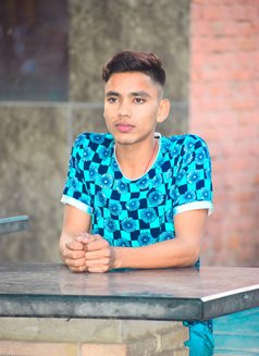 Řähūľ Ŕãjpùť - Male escort in New Delhi Photo 2 of 14