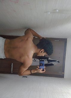 Řähūľ Ŕãjpùť - Male escort in New Delhi Photo 11 of 14