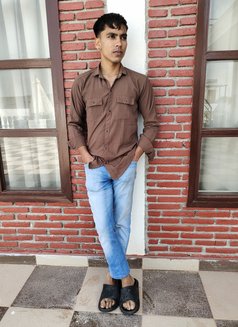 Řähūľ Ŕãjpùť - Male escort in New Delhi Photo 12 of 14